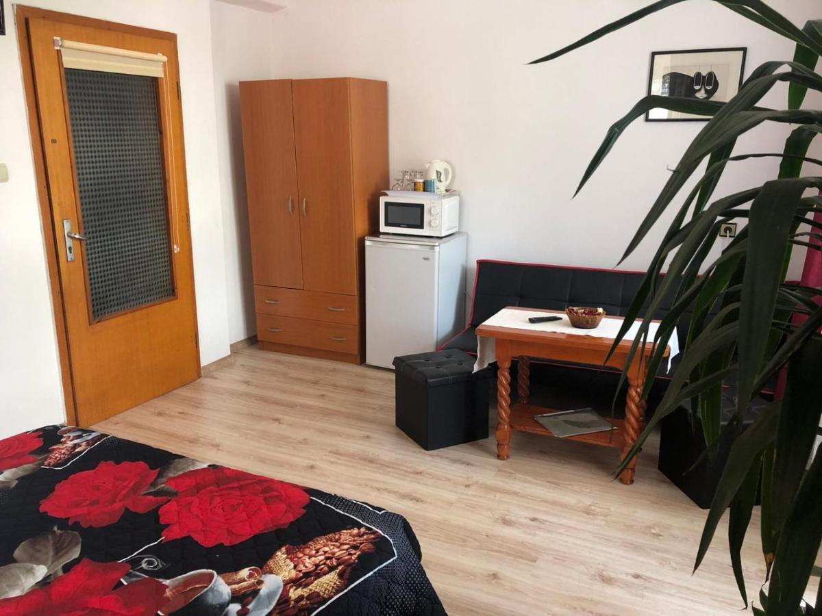 Guest House Liliya ソゾポル エクステリア 写真
