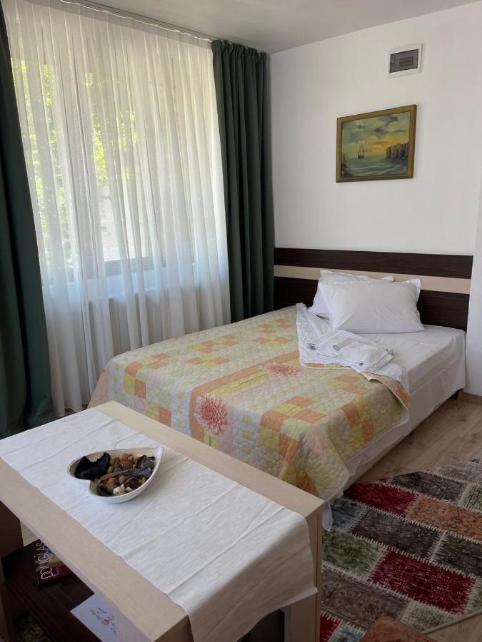 Guest House Liliya ソゾポル エクステリア 写真