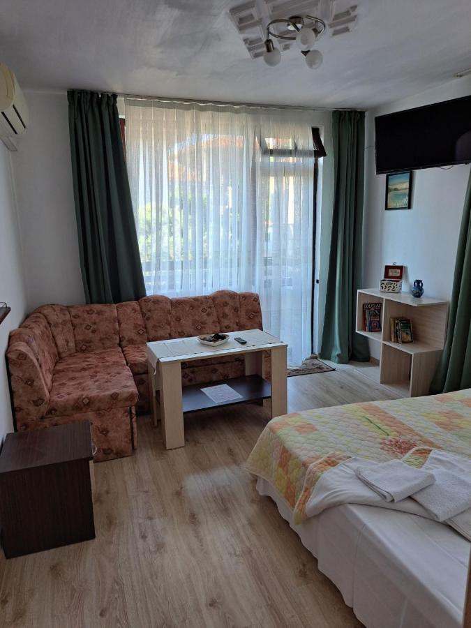 Guest House Liliya ソゾポル エクステリア 写真