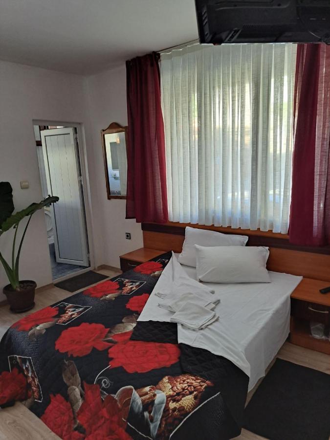 Guest House Liliya ソゾポル エクステリア 写真